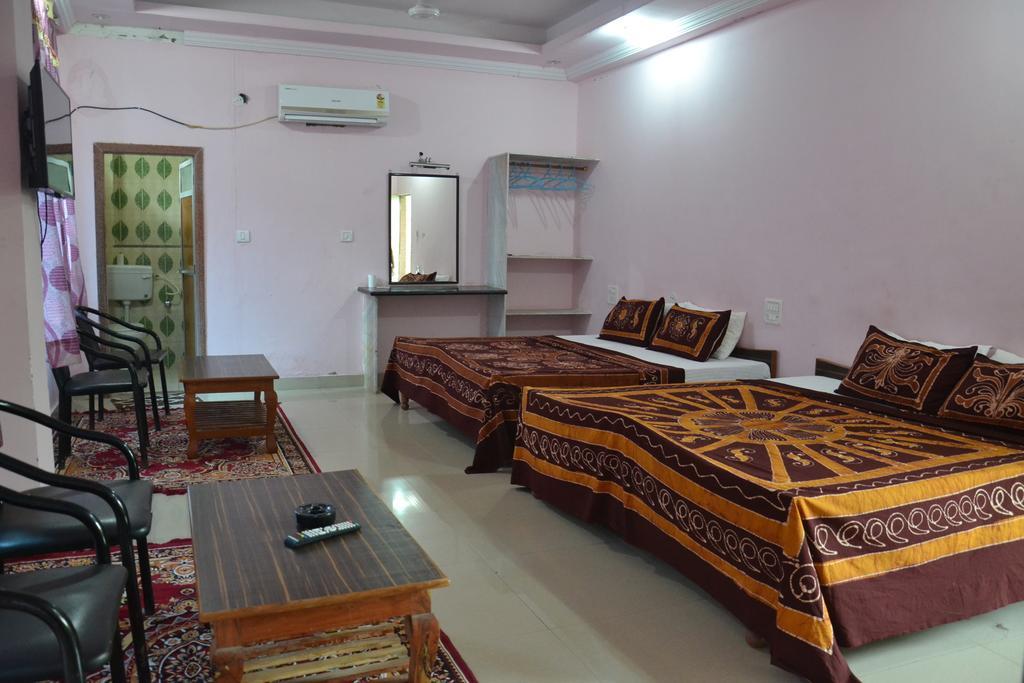 Anandam Palace Pushkar พุชการ์ ภายนอก รูปภาพ