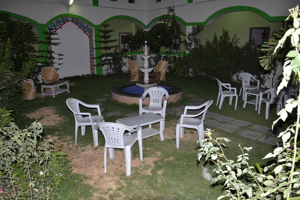 Anandam Palace Pushkar พุชการ์ ภายนอก รูปภาพ