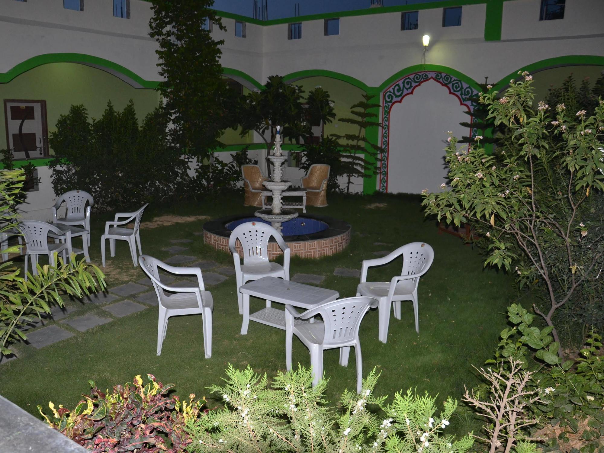 Anandam Palace Pushkar พุชการ์ ภายนอก รูปภาพ